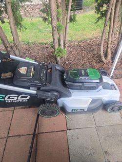 Cortadora de pasto go self propelled.