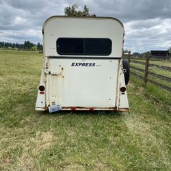 2 Horse Slant Horse Trailer With Tack Room