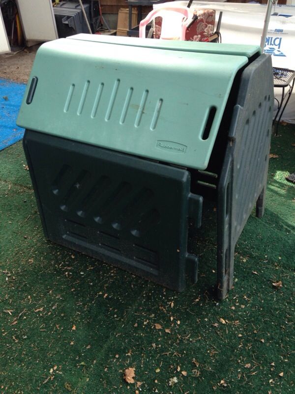 Rubbermaid compost bin for Sale in Milwaukie, OR OfferUp