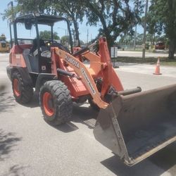 Wheel Loader  1.0-1.4 CUBIC YARD