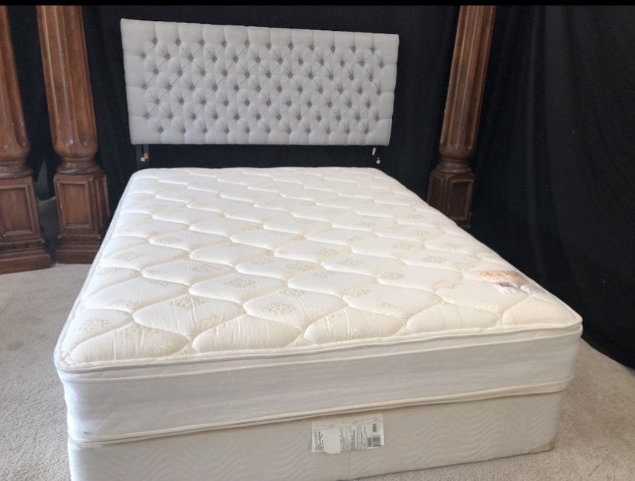 Nice QUEEN 🌟❤️MATTRESS 🌟❤️AND BOX SPRING