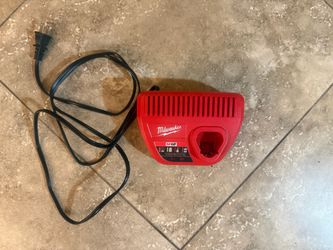 Milwaukee 12 Volt Battery Charger