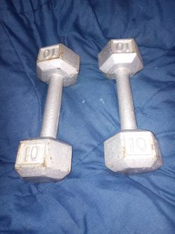 These are 10-pound hexagonal cast iron dumbbells