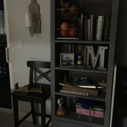 Shabby chic shelf