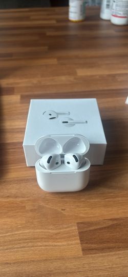Apple AirPod 4 (With Active Noise Cancellation)