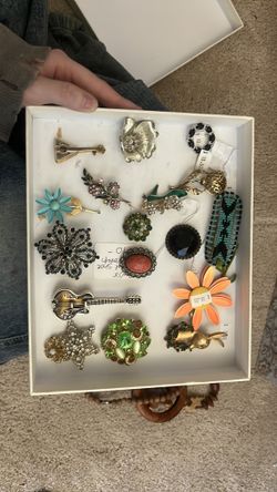Broach pins collection