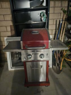 Red Deluxe Grill