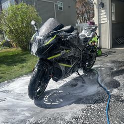2023 Suzuki GSX r1000