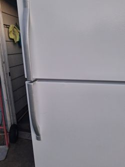 Kenmore top freezer refrigerator