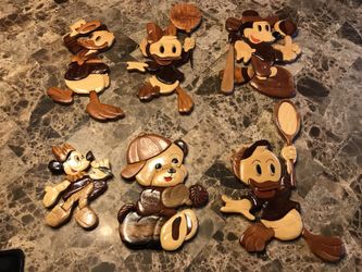 Disney characters to hang on wall