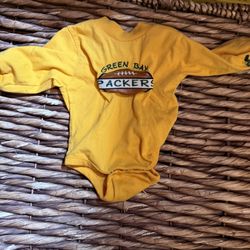 Green Bay Packers Size 3 /6 Months