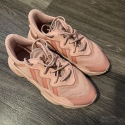 Adidas J Wonder Mauve SZ 8 Women’s 