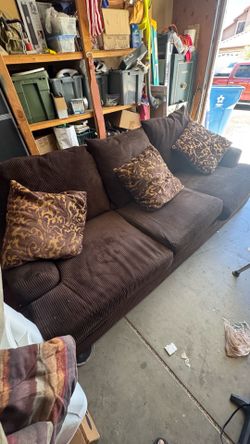Couch Loveseat Set and chairs must sell this weekend