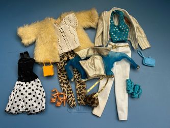 Barbies Clothing Lot2