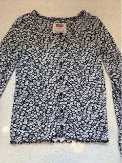 Levi’s shirt girls L