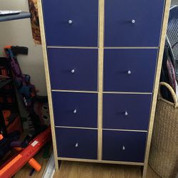 Dresser With 8 Drawers