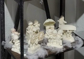 Snowbabies department 56