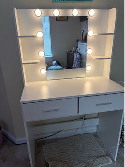 Girl vanity