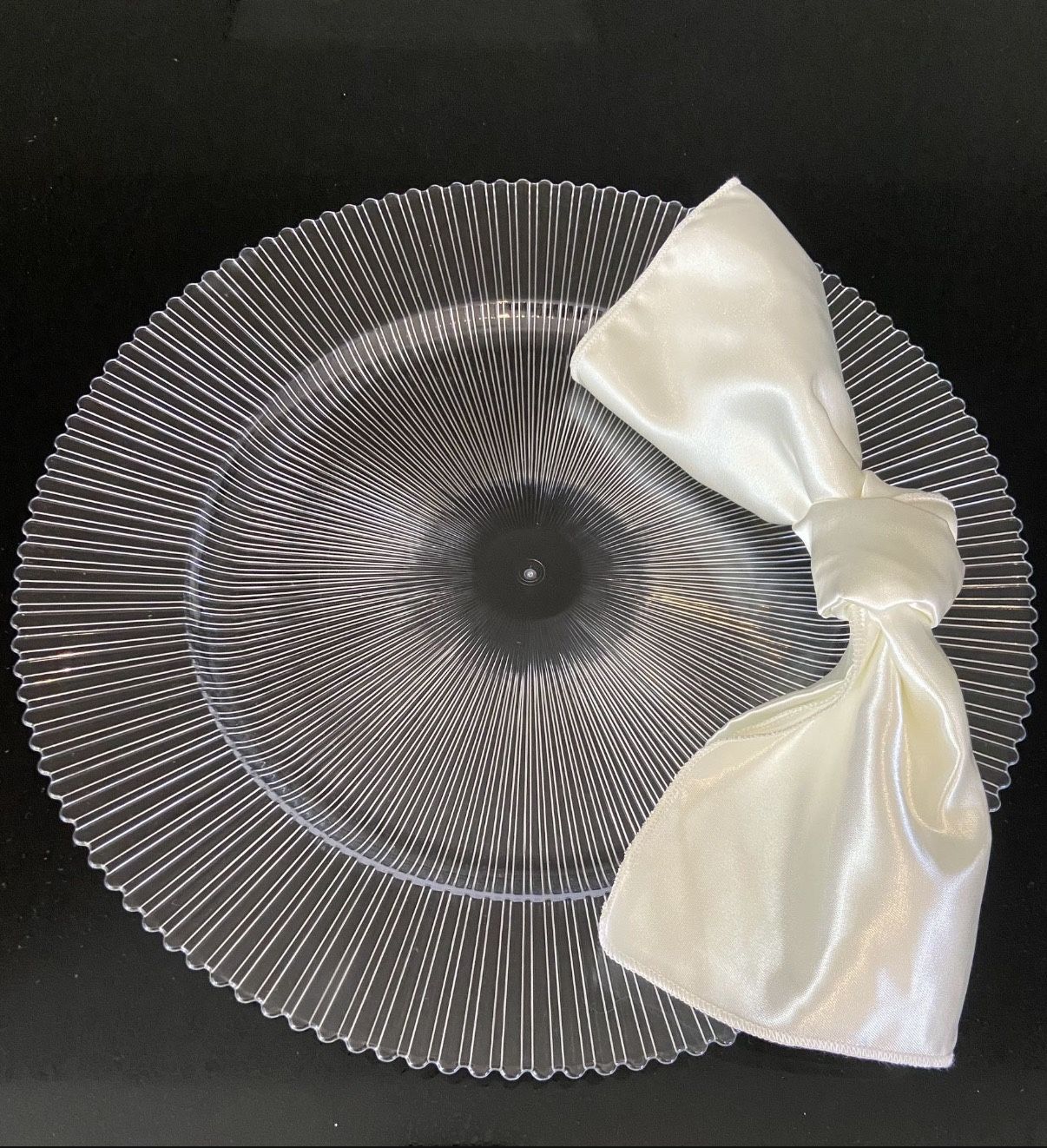 Acrylic Charger Plates 