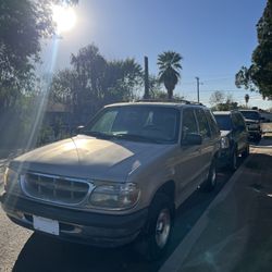 1998 Ford Explorer