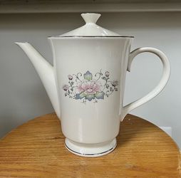 Lenox Charleston  Pattern Tea/Coffee Pot with Lid - Price is Firm