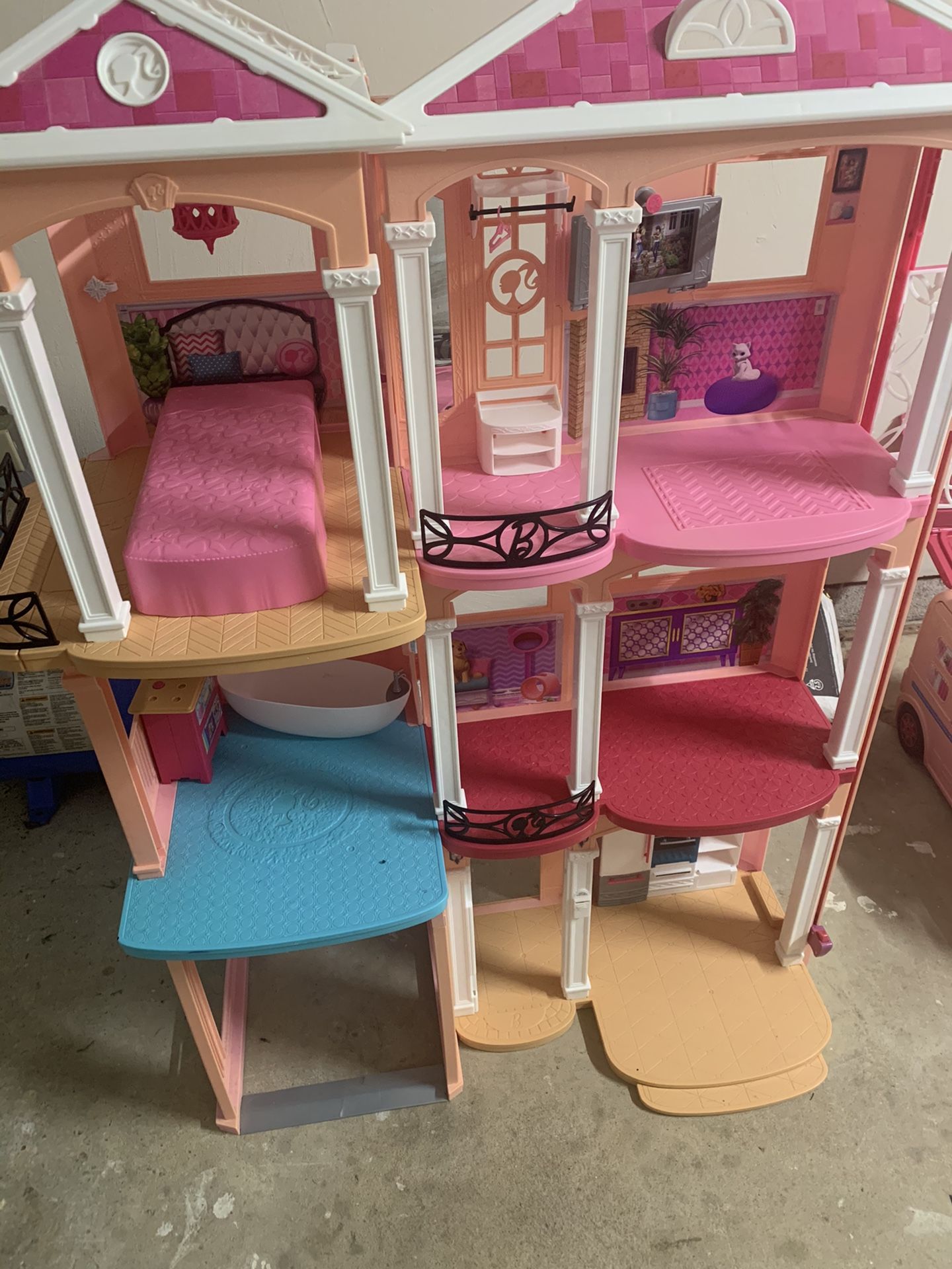 BARBIE DOLL HOUSE FOR SALE!