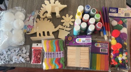 Arts and crafts supplies
