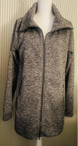Women’s long Zip up Sweater