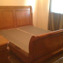 Super Nice California King Bed Set 