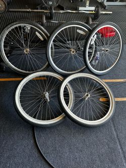 26inch rims ( READ Description)