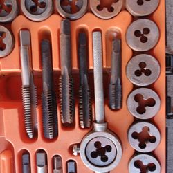 Tap And Die Set