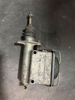 Aftermarket Wilwood Brake Master cylinder