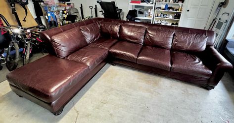 Italian leather sectional couch - Free delivery