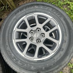 255/70R18 Jeep. Like New