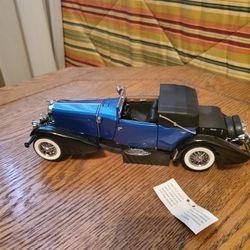 New 1933 Duesenberg Victoria Classic Car Made By Franklin Mint Die Cast Collection 