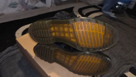 Vendo estas botas negras  brillosas