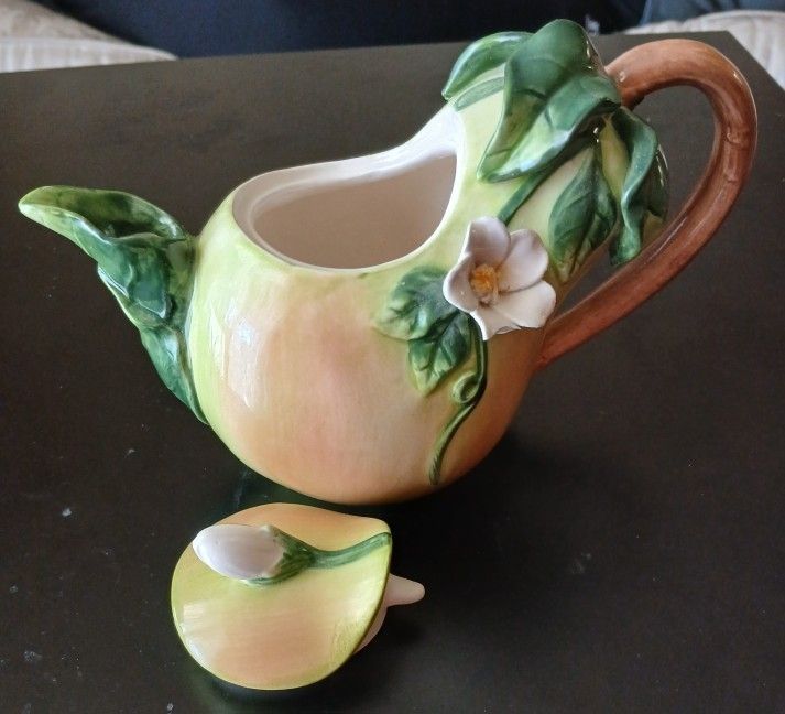 Pear Teapot