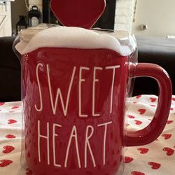 Rae Dunn Valentine’s Sweetheart mug with lid