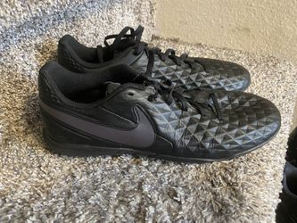 Girls Nike Tiempo Shoes