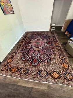 Large Hand-Knotted Persian Style Rug 9’6” x 13’4” – Bakhtiari Design