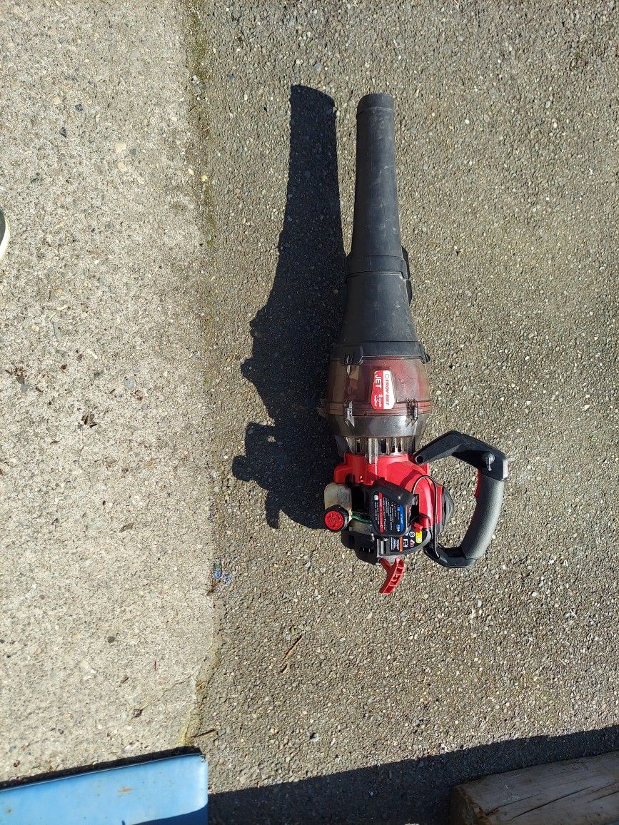 Troy Built Leaf Blower