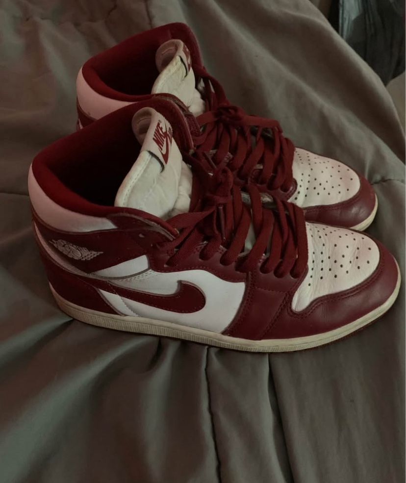 Burgundy Jordan 1s
