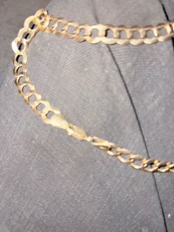 Gold Cuban chain