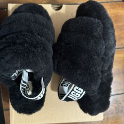 Ugg Slippers Size 5