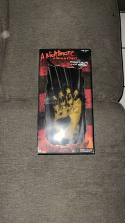 Freddy Replica Glove