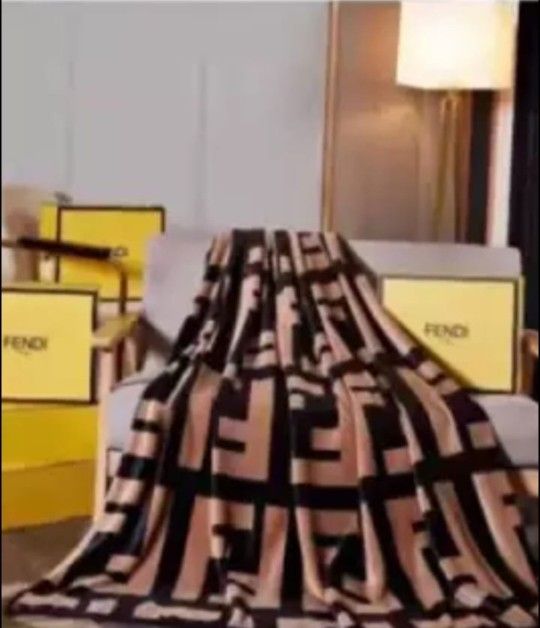 Fashion Style Throw Blanket
