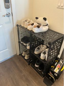 Shoe holder for house. It is retractable as well. Best offer or $20.