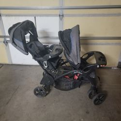  Stroller 