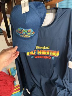 2025 Run Disney Top Medium And Hat NEW Wit Tags