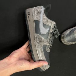 Off Noir snakeskin Air Force 1
